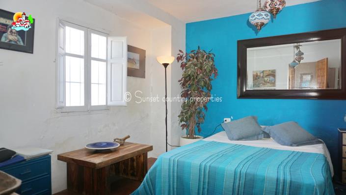 Image No.24-5 Bed Country House for sale