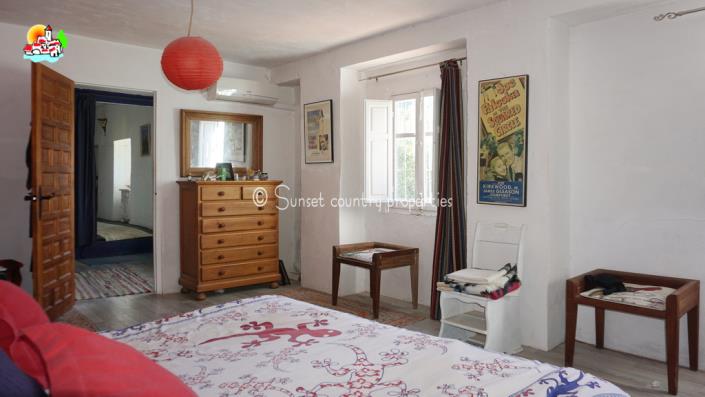 Image No.28-5 Bed Country House for sale