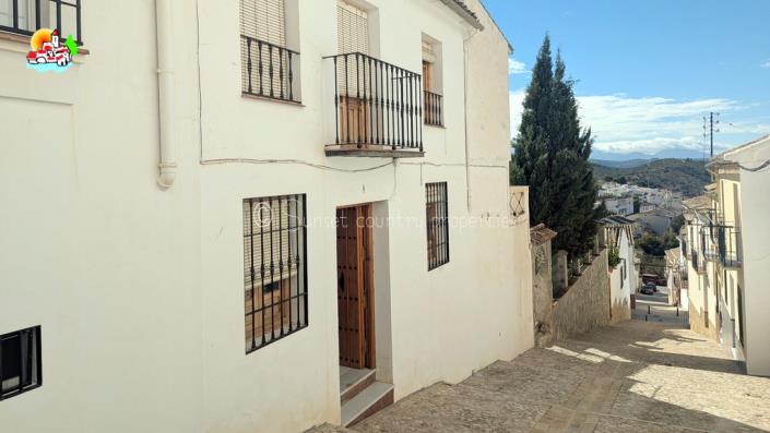 Image No.1-2 Bed Townhouse for sale