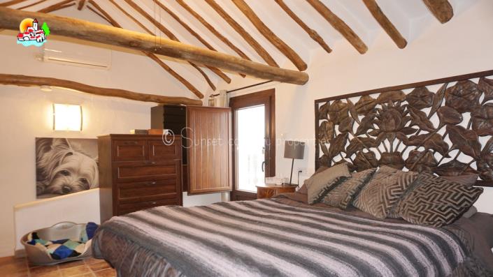 Image No.20-5 Bed Country Property for sale