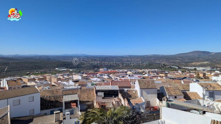 Image No.31-3 Bed Townhouse for sale