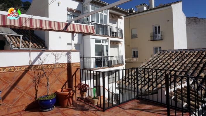 Image No.33-3 Bed Townhouse for sale