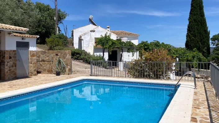 Image No.2-4 Bed Country Property for sale