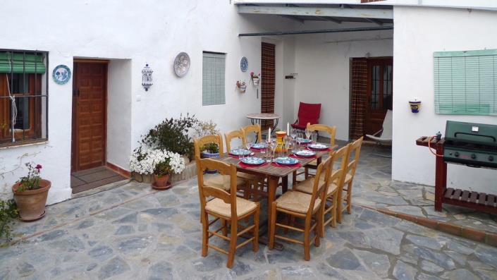 Image No.4-4 Bed Country Property for sale