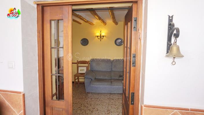 Image No.9-4 Bed Country Property for sale