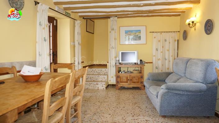 Image No.10-4 Bed Country Property for sale