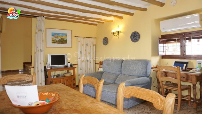 Image No.14-4 Bed Country Property for sale