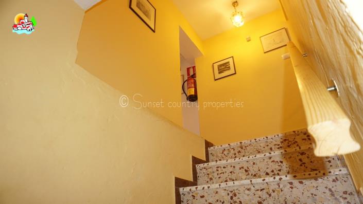 Image No.15-4 Bed Country Property for sale