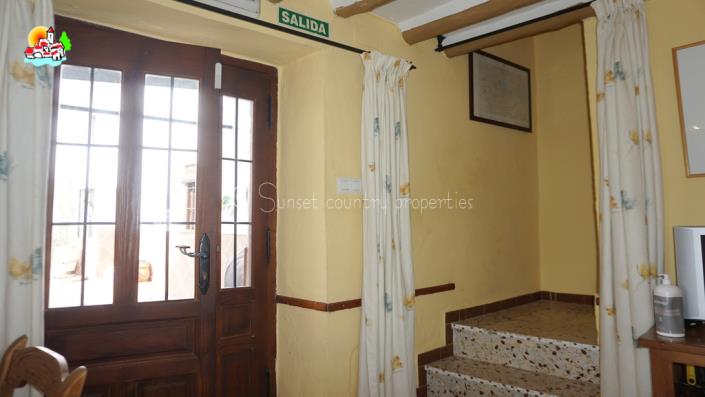 Image No.27-4 Bed Country Property for sale