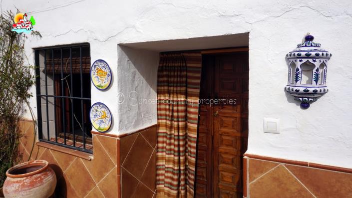 Image No.28-4 Bed Country Property for sale