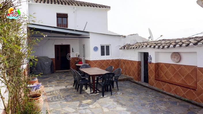 Image No.40-4 Bed Country Property for sale