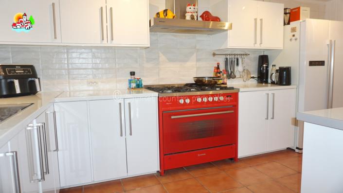 Image No.9-5 Bed Country Property for sale