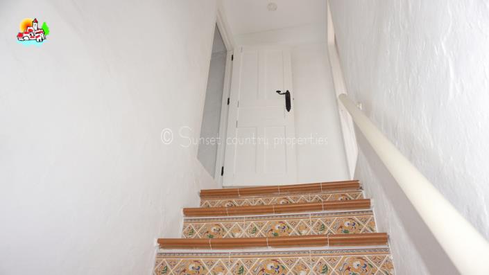 Image No.15-5 Bed Country Property for sale