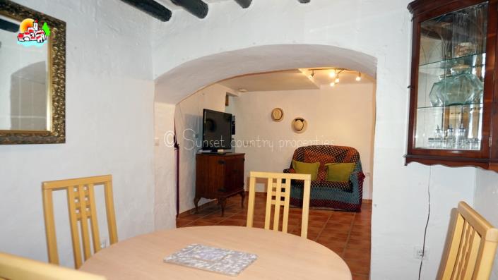 Image No.11-3 Bed Townhouse for sale