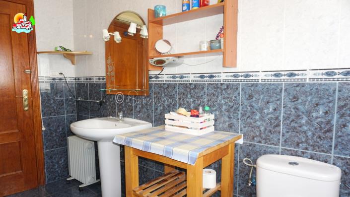 Image No.23-3 Bed Townhouse for sale