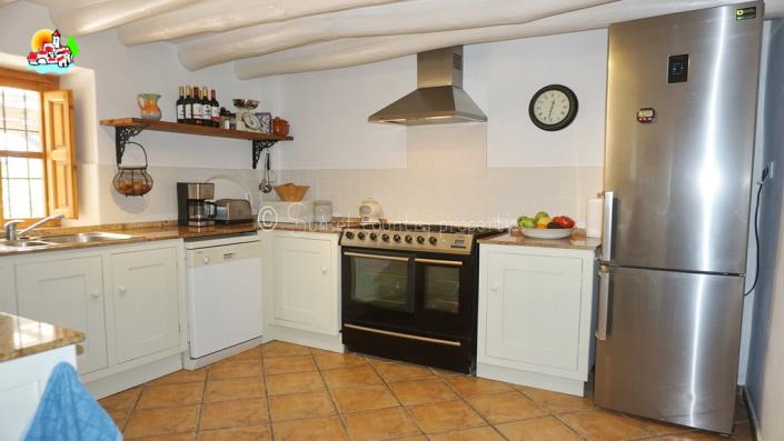 Image No.14-4 Bed Country Property for sale