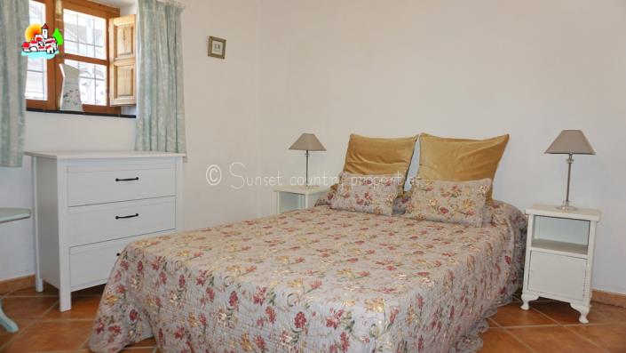 Image No.21-4 Bed Country Property for sale