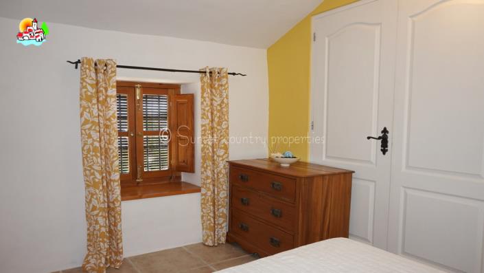 Image No.31-4 Bed Country Property for sale