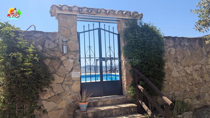 Image No.34-4 Bed Country Property for sale