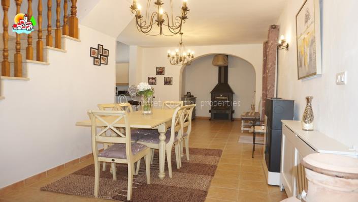 Image No.14-4 Bed Country Property for sale