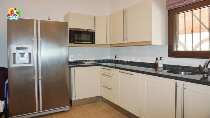 Image No.17-4 Bed Country Property for sale