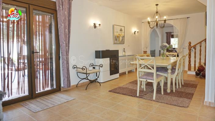 Image No.18-4 Bed Country Property for sale