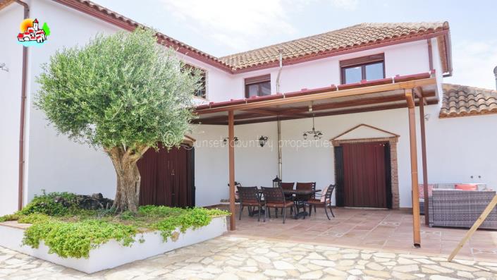 Image No.19-4 Bed Country Property for sale