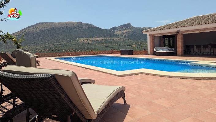 Image No.21-4 Bed Country Property for sale