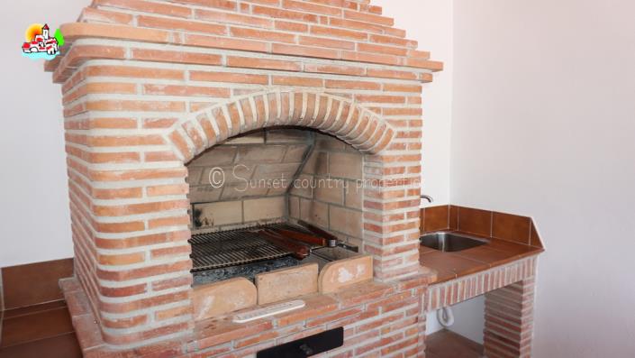 Image No.25-4 Bed Country Property for sale