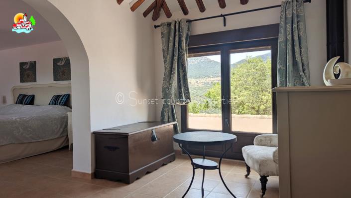 Image No.32-4 Bed Country Property for sale