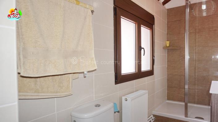 Image No.41-4 Bed Country Property for sale