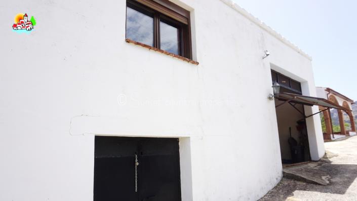 Image No.57-4 Bed Country Property for sale