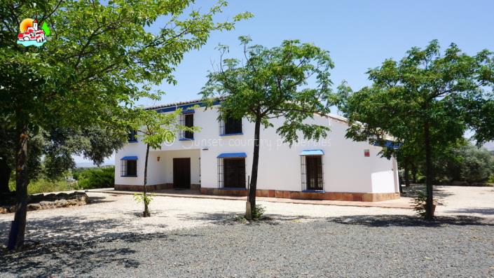 Image No.1-3 Bed Country House for sale