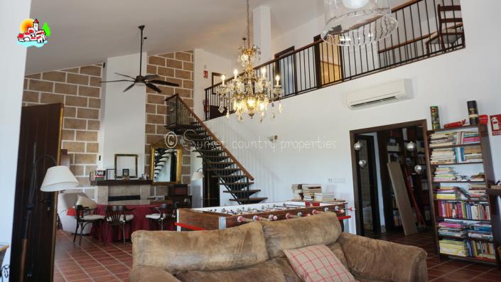 Image No.10-3 Bed Country House for sale