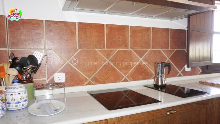 Image No.15-3 Bed Country House for sale