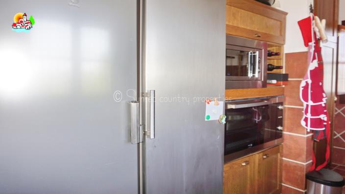 Image No.16-3 Bed Country House for sale