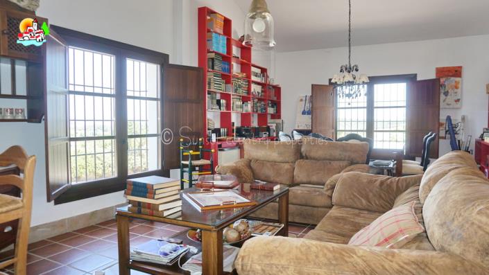 Image No.17-3 Bed Country House for sale