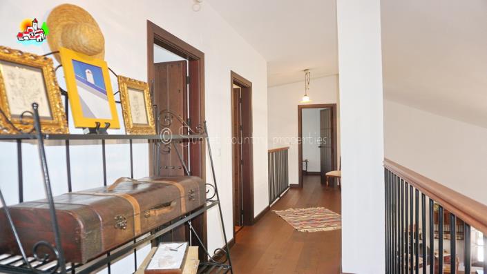 Image No.26-3 Bed Country House for sale