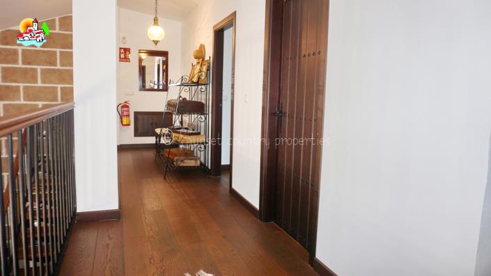 Image No.33-3 Bed Country House for sale