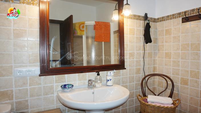 Image No.37-3 Bed Country House for sale