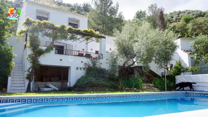 Image No.1-3 Bed Country Property for sale