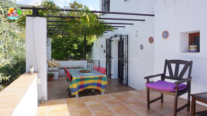 Image No.18-3 Bed Country Property for sale