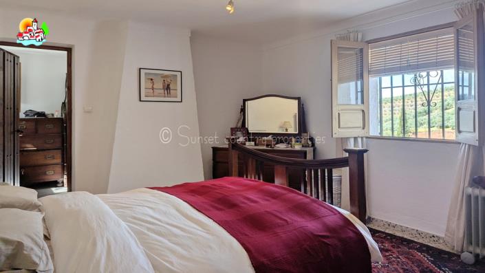 Image No.29-3 Bed Country Property for sale