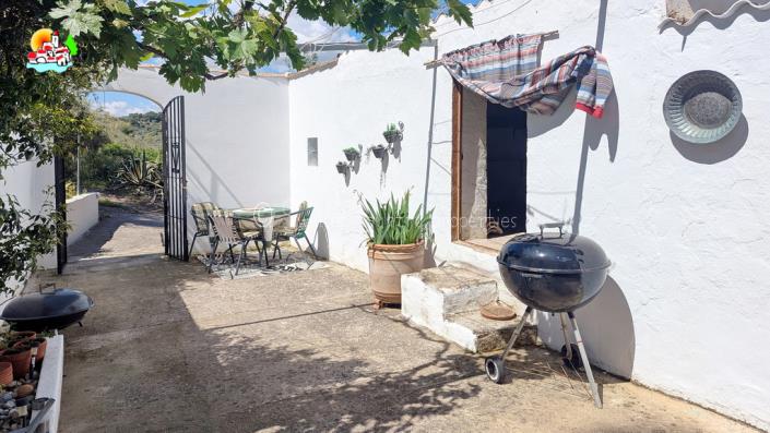 Image No.46-3 Bed Country Property for sale