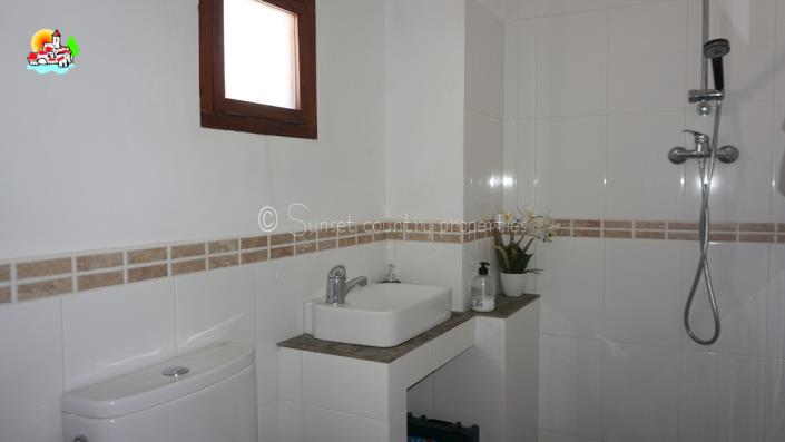 Image No.47-3 Bed Country Property for sale