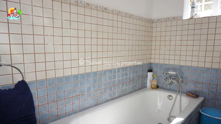 Image No.42-5 Bed Country House for sale