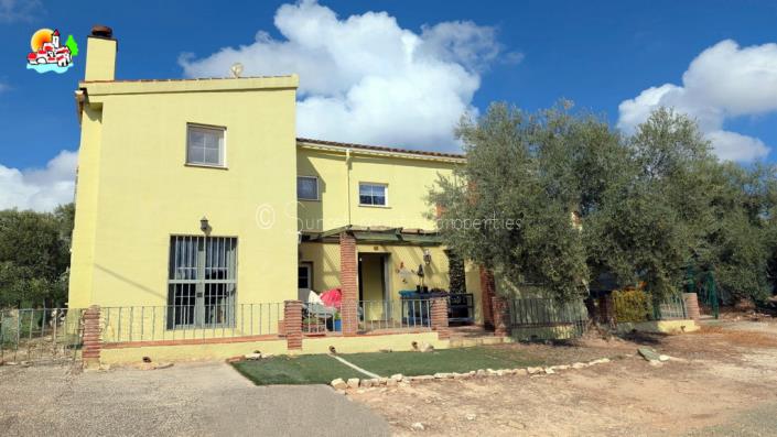 Image No.6-4 Bed Country Property for sale