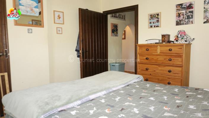 Image No.23-4 Bed Country Property for sale