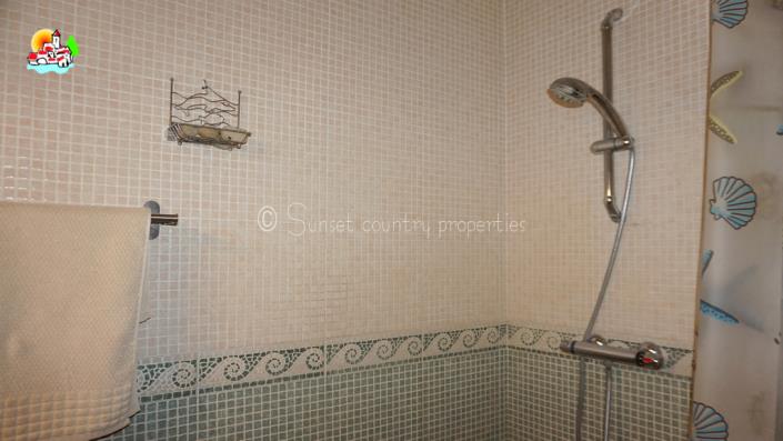 Image No.25-4 Bed Country Property for sale