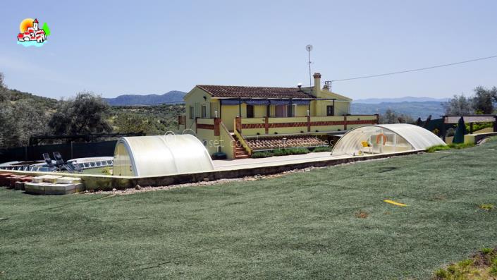 Image No.50-4 Bed Country Property for sale